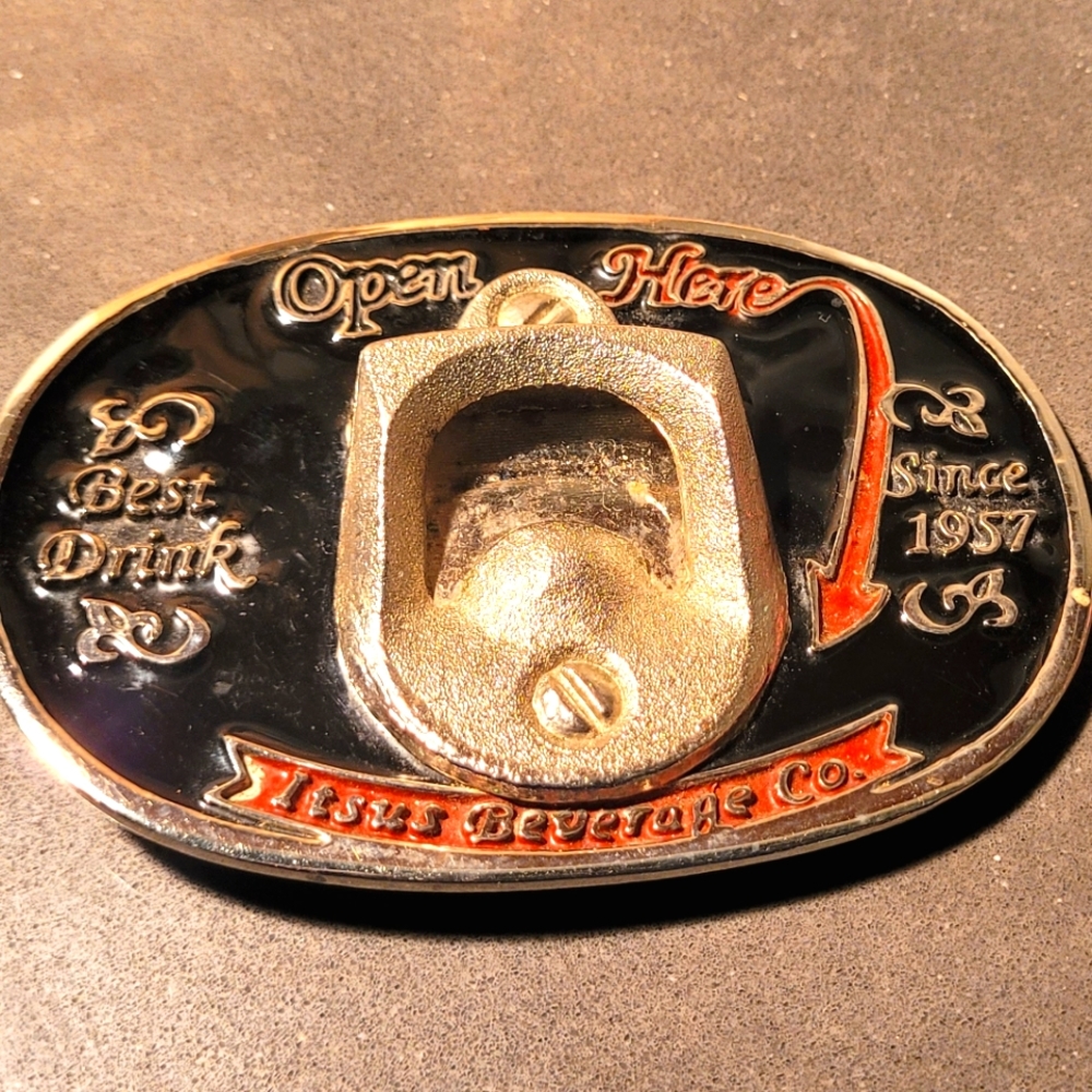 Vintage Itsus Beverage Co. Open Here Belt Buckle Since 1957 Best Drink 4.5"